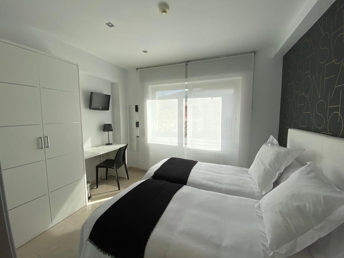 Hostal Somnis Suria Zewnętrze zdjęcie