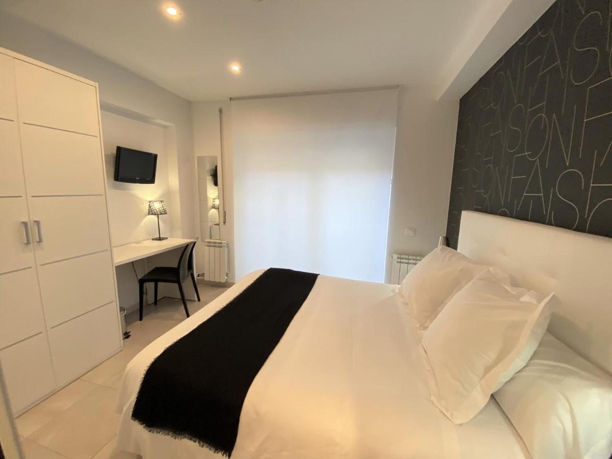 Hostal Somnis Suria Zewnętrze zdjęcie