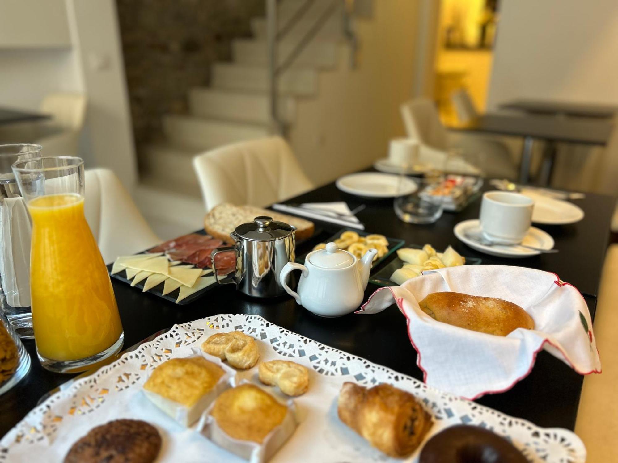 Hostal Somnis Suria Zewnętrze zdjęcie
